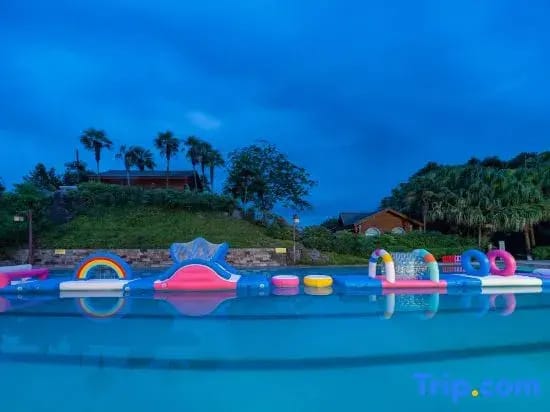 Mianzhou Hot Spring Hotel — 2