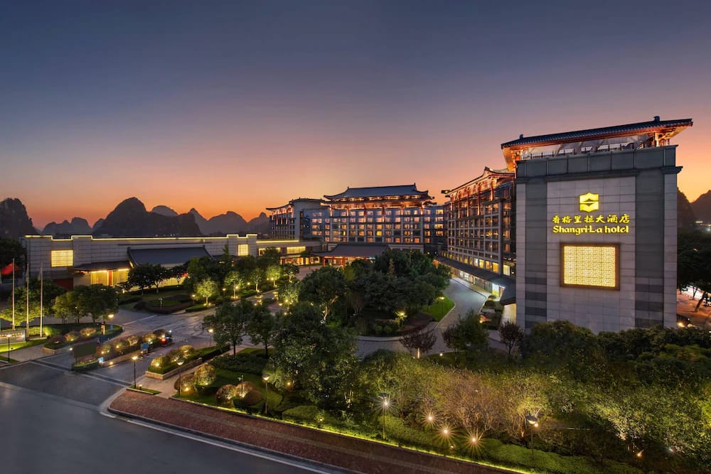 Shangri-La Hotel