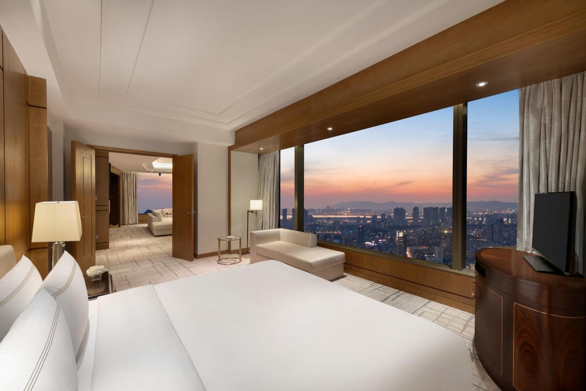 Shangri-La hotel