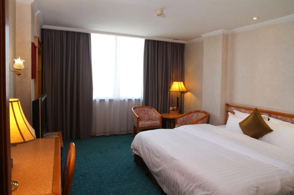 Golden City Hotel — 5