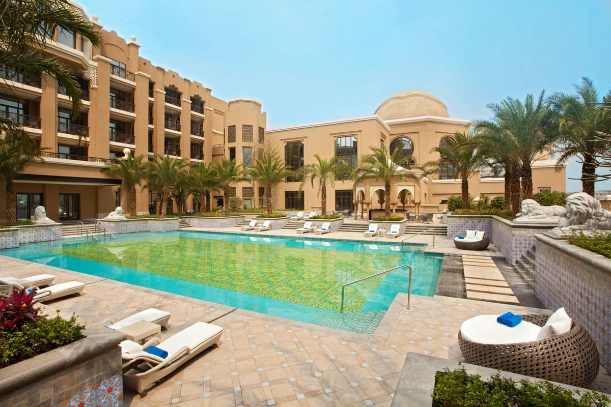 Sheraton Qingyuan Lion Lake Resort — 3