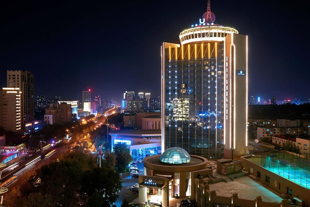Universal Hotel Urumqi — 3