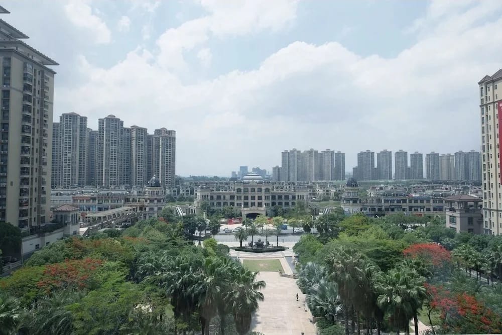 Days Hotel Logan City Huizhou — 4