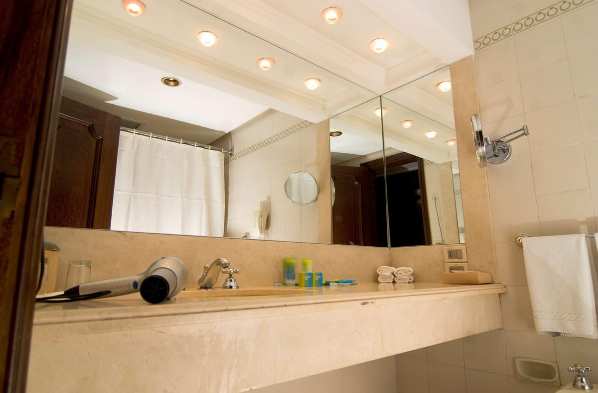 Radisson Montevideo Victoria Plaza Hotel — 5