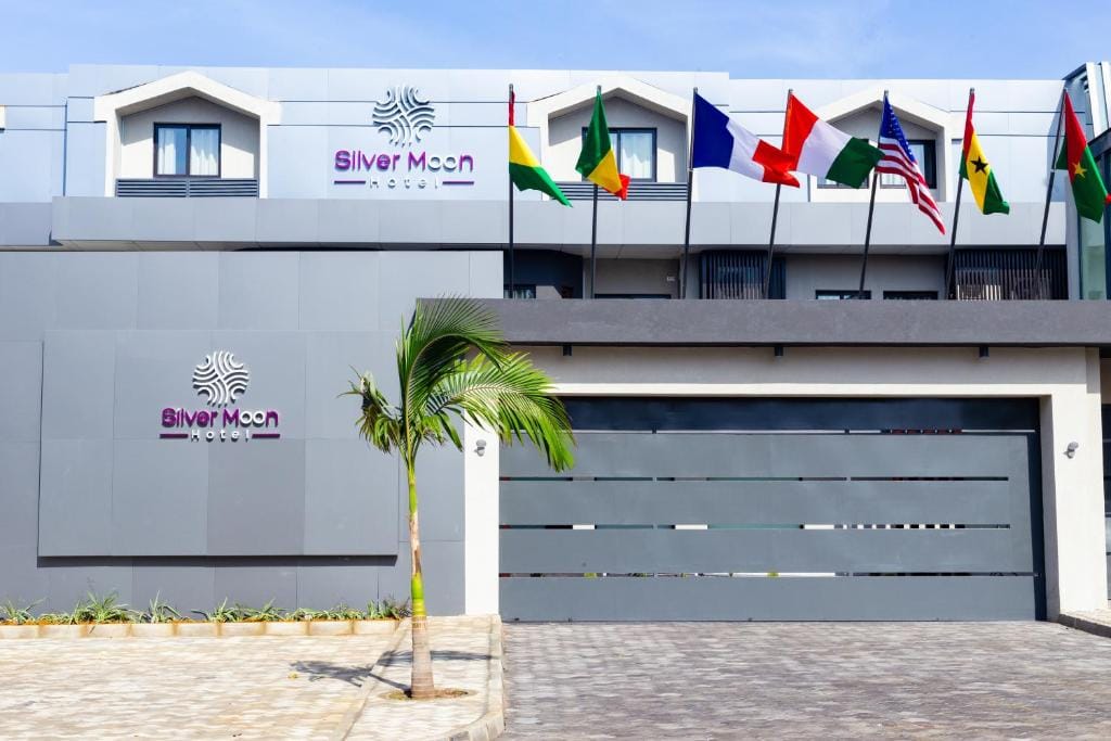 Silver Moon Hotel — 1