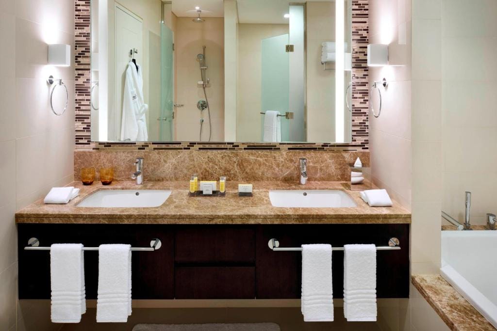 Marriott Executive Apartments Downtown, Abu Dhabi — 3