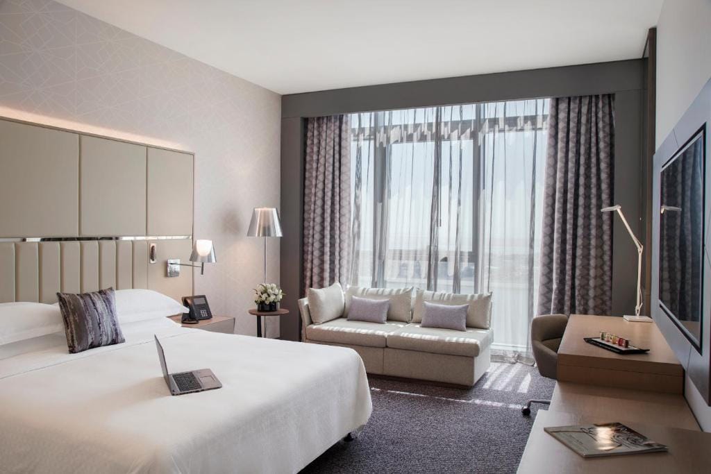 Pearl Rotana Capital Centre — 2