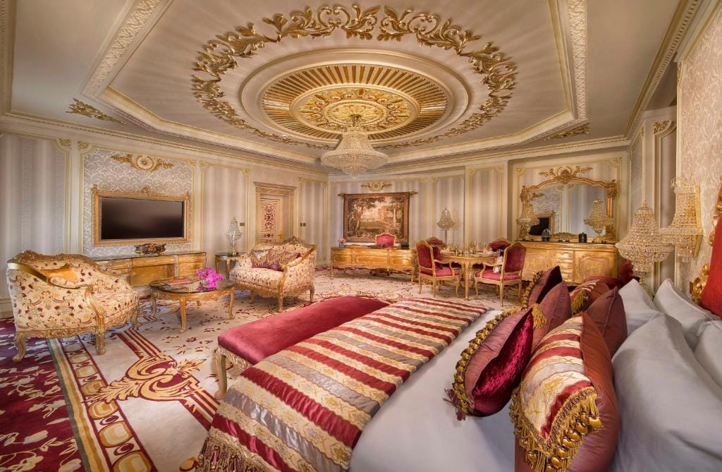 Royal Rose Hotel Abu Dhabi, Curio Collection by Hilton — 4