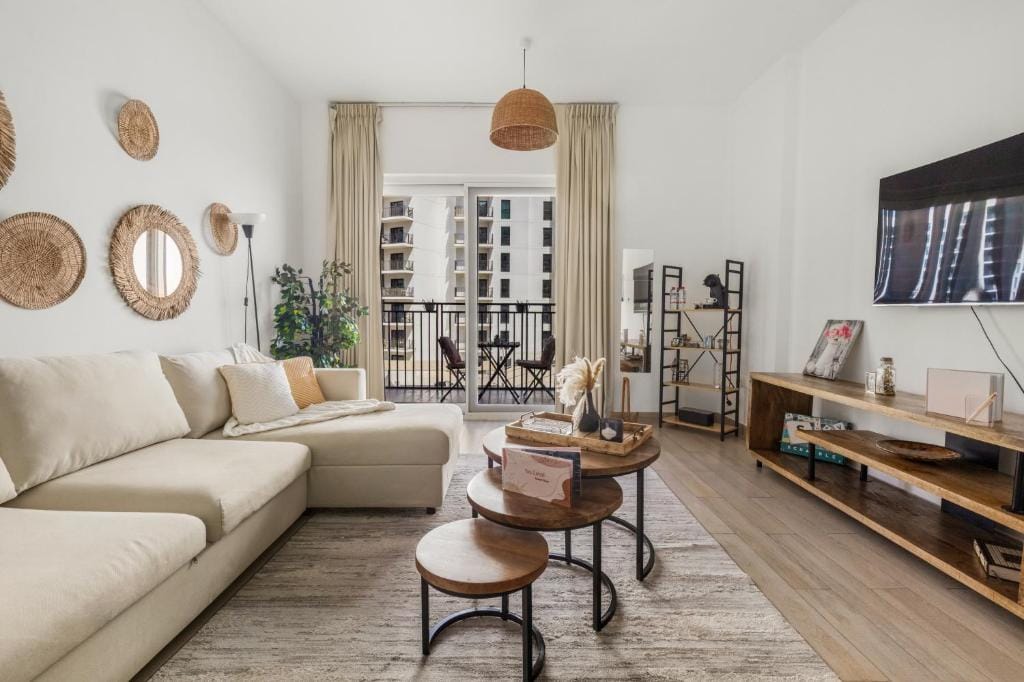 Waterfront Yas 1BR near F1 & Ticket Savings — 1