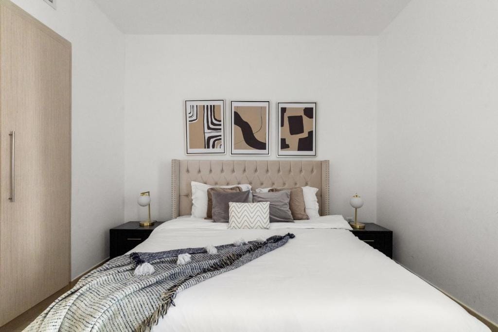 Waterfront Yas 1BR near F1 & Ticket Savings — 2