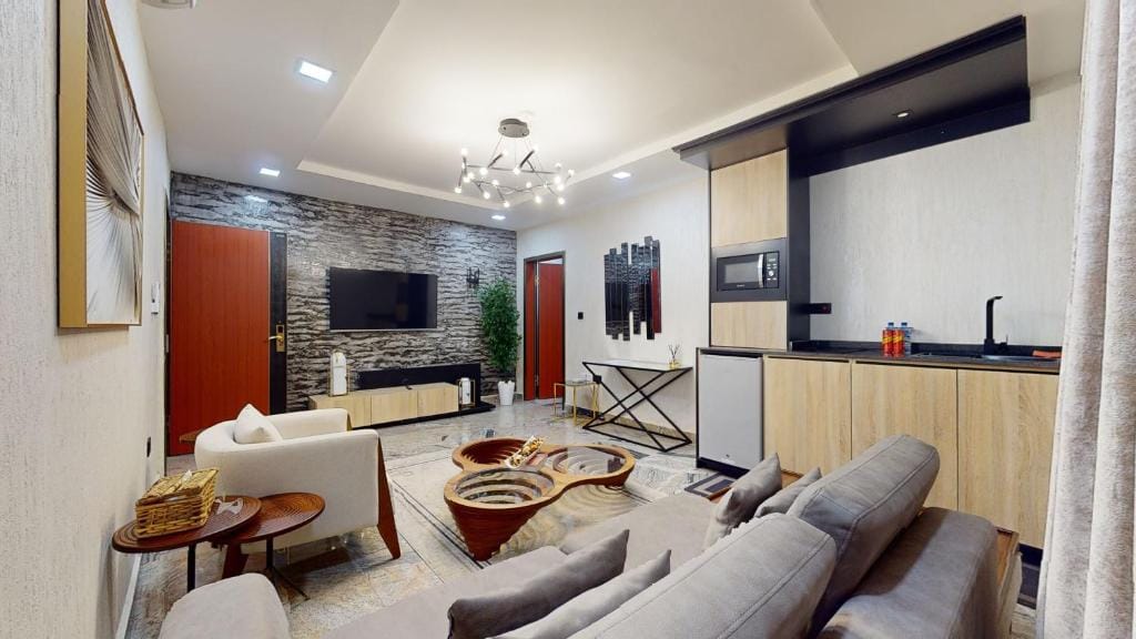 YANNA APARTMENT BY KHALIQUES — 3