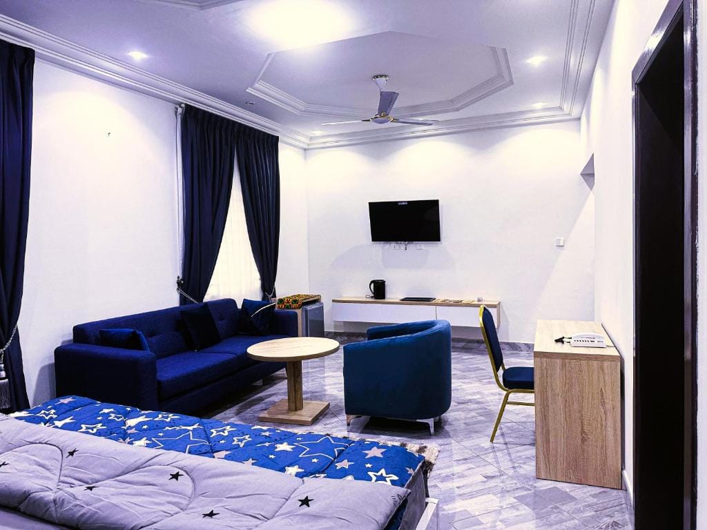 Firnic Luxurious Private Hotel — 4