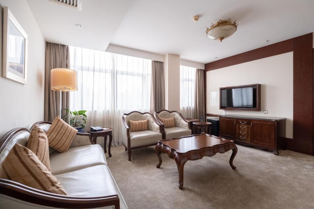 Tang Palace Hotel — 4