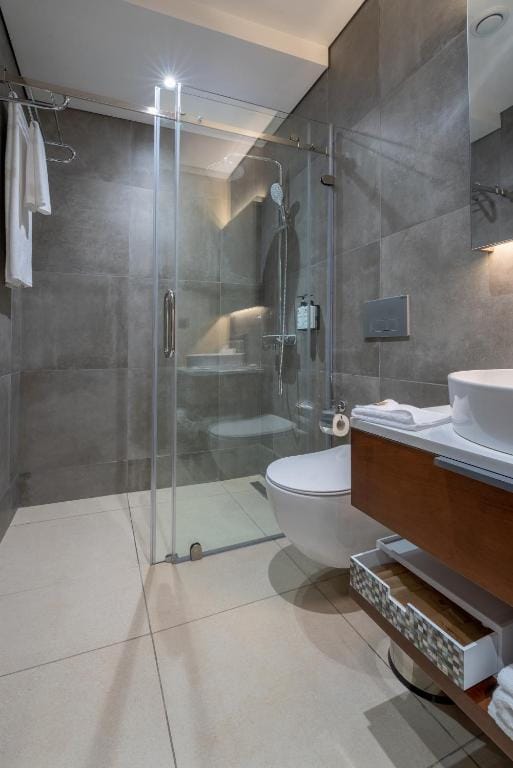 The Pelican Hotel Cantonments Accra — 3