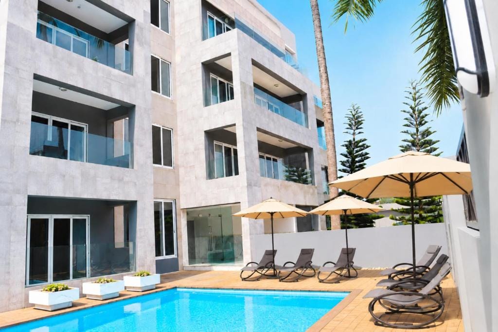 THE POOL LABONE — 1