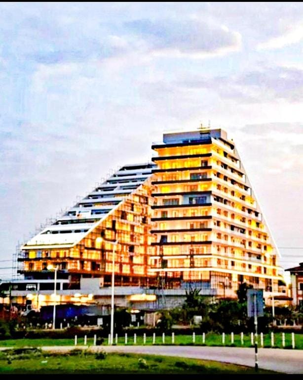 The Signature Hotel Apartment Accra Ghana — 1