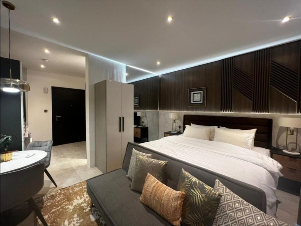 The Signature Hotel Apartment Accra Ghana — 2
