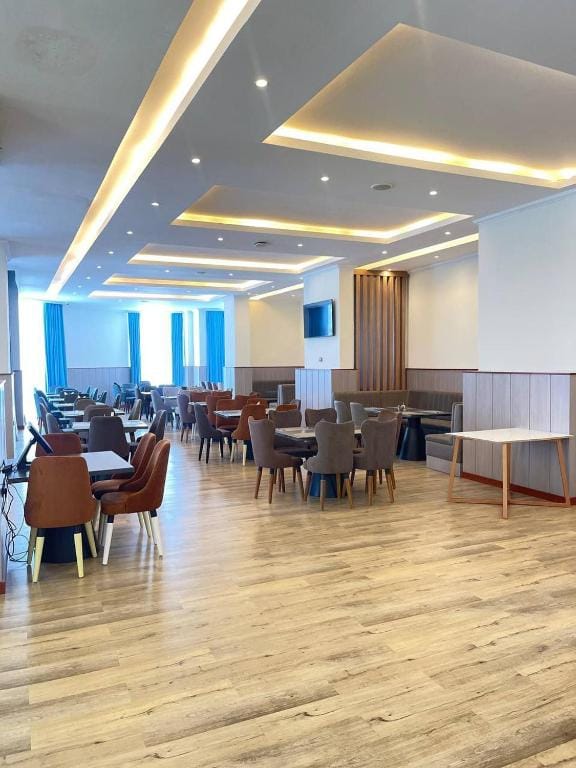 Crescent International Hotel — 2