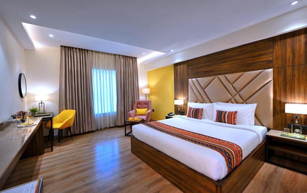 Golden Tulip Agra — 2