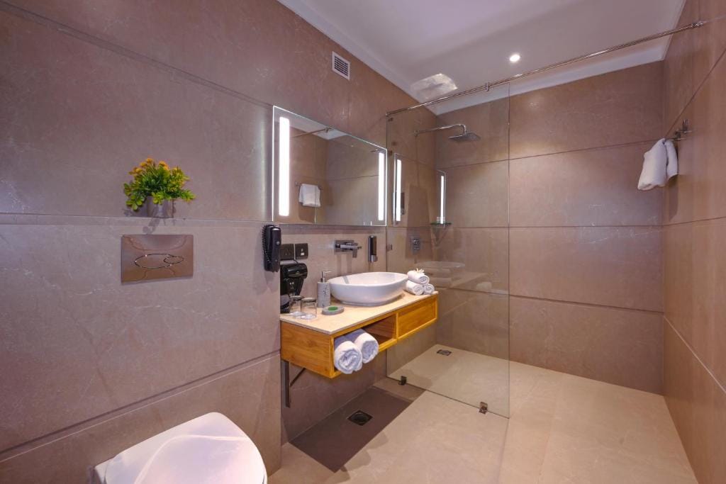 Royale Sarovar Portico Agra — 3