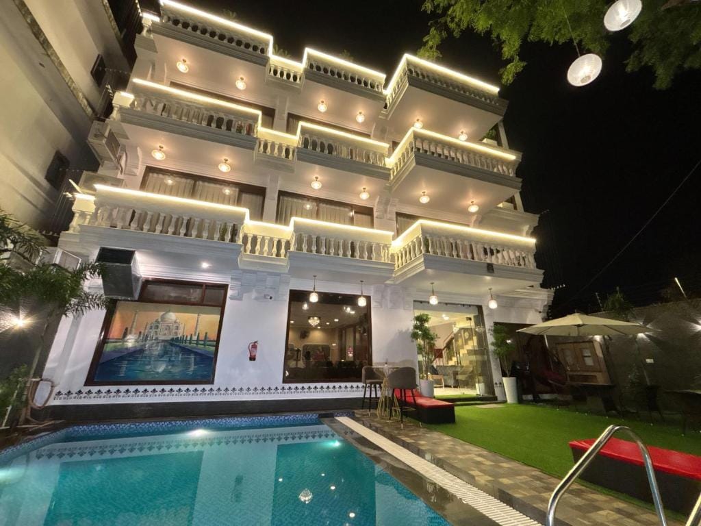Walk 2 Taj A Boutique Abode — 1