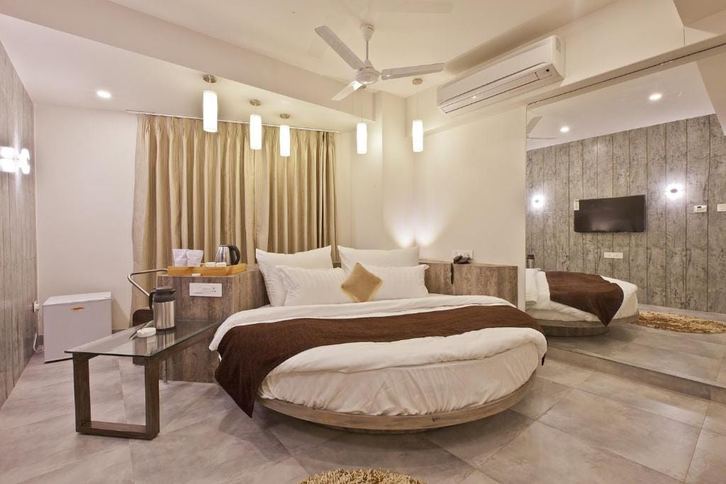 Scenaria Hotel - Navrangpura, Ahmedabad — 2