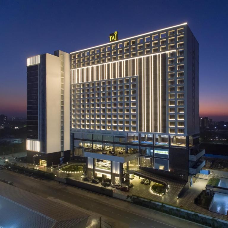 Taj Skyline Ahmedabad — 1