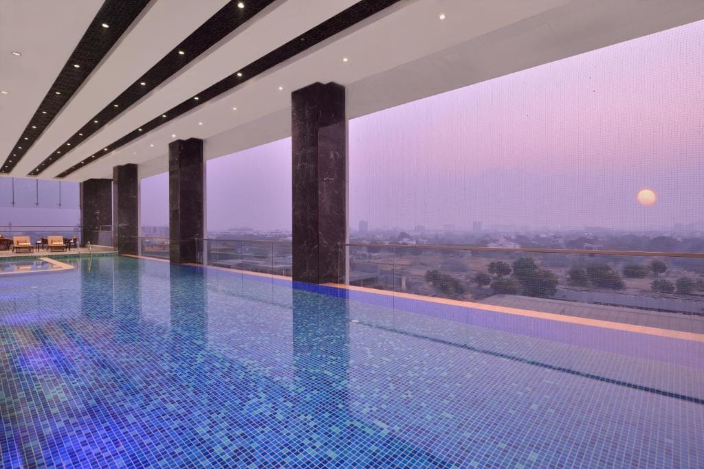 Taj Skyline Ahmedabad — 4
