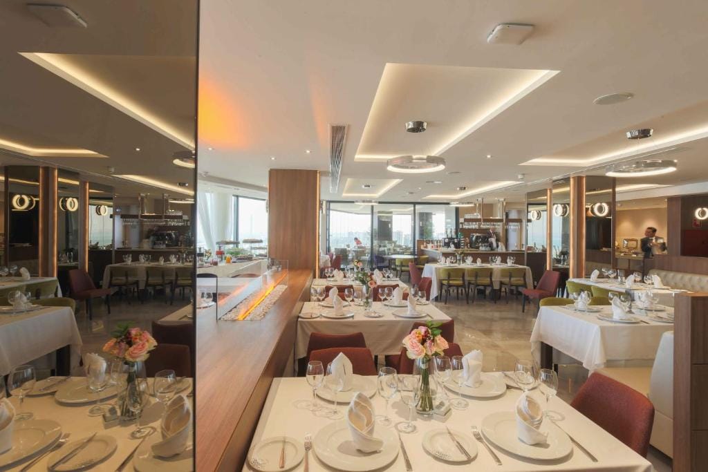 Lamaraz Hotels — 5