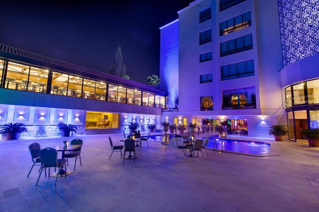 Amman International Hotel — 4