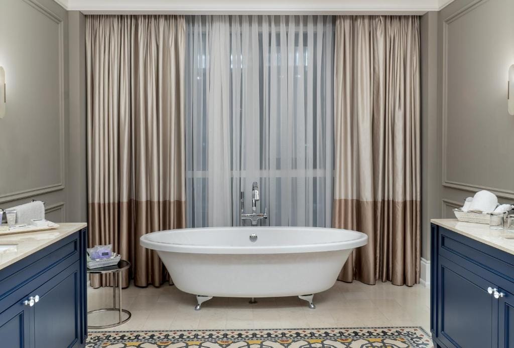 Landmark Amman Hotel & Conference Center — 3