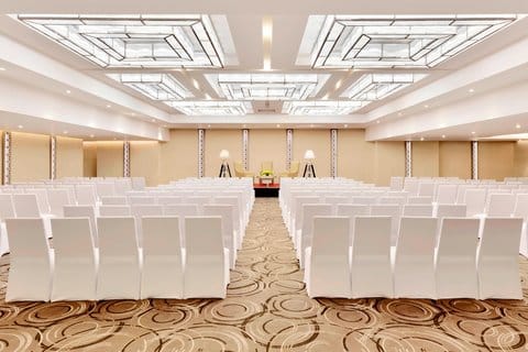 Courtyard by Marriott Bengaluru Hebbal — 5