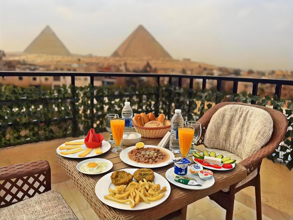 Pyramids Crypt Hotel — 2