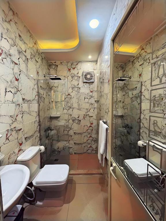 Pyramids Crypt Hotel — 3