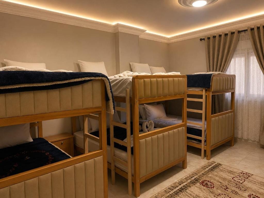 Pyramids Crypt Hotel — 4