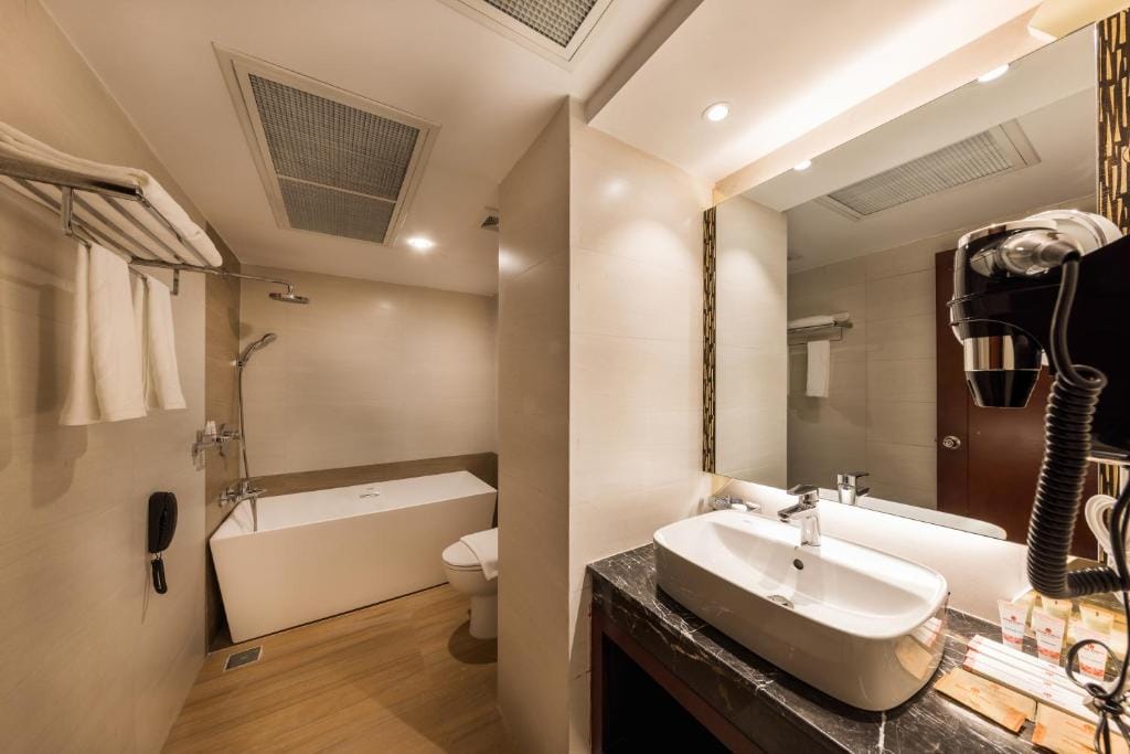 Grand Palace Hotel & Resort Dhaka — 3
