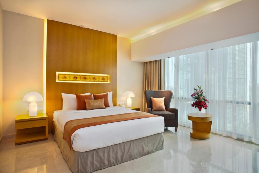 Lakeshore Suites, Banani — 1