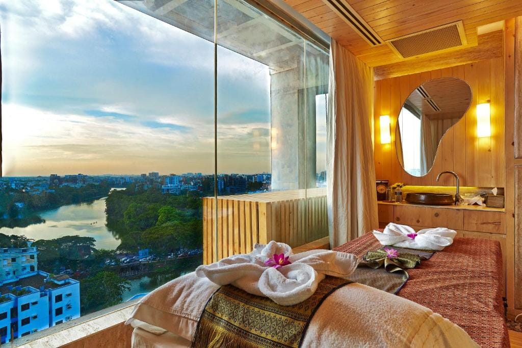 Six Seasons Hotel — 2