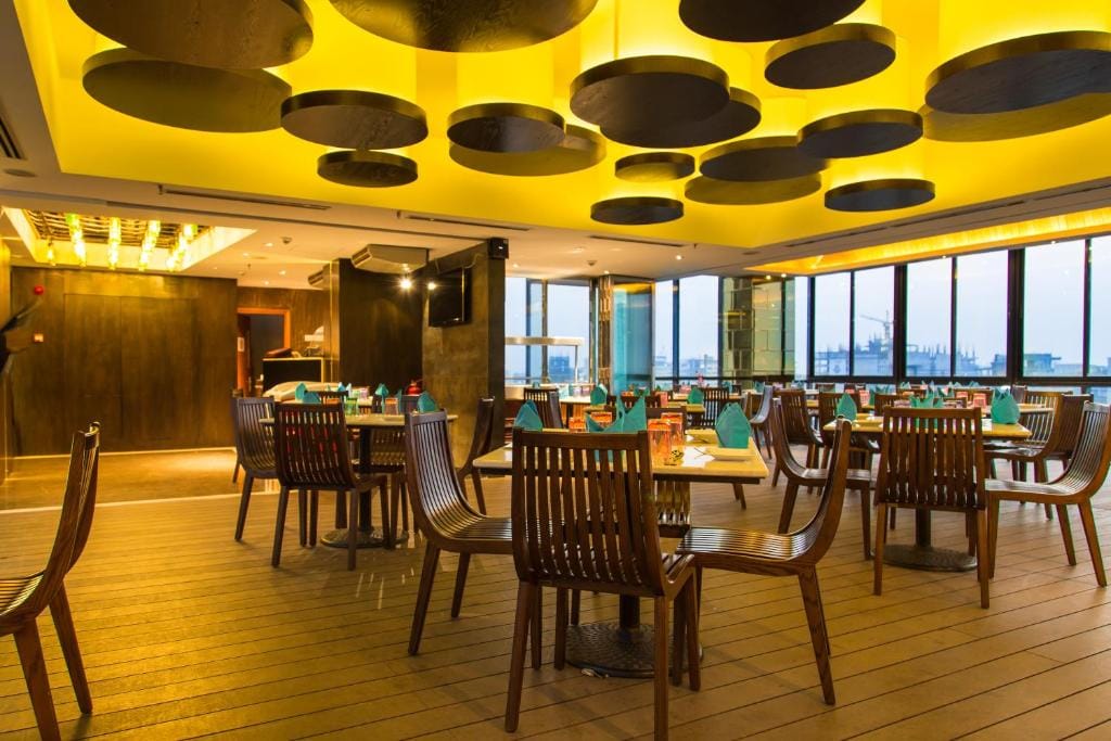 Six Seasons Hotel — 5
