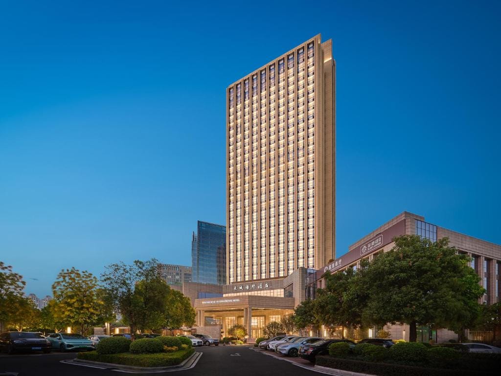 Dongguan Dongcheng International Hotel — 1