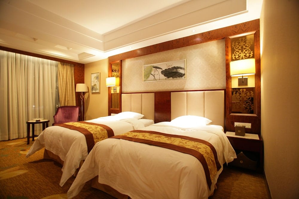 Huilihua Hotel — 3
