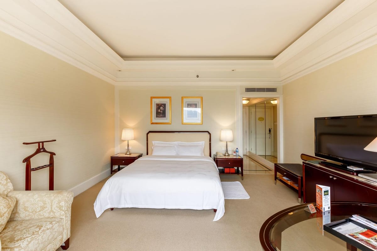 Parklane Hotel — 4