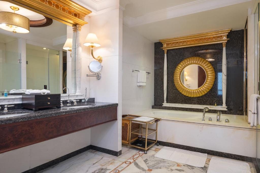 Regal Palace Hotel — 2