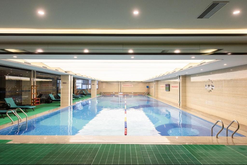 Rising Dragon International Hotel — 4