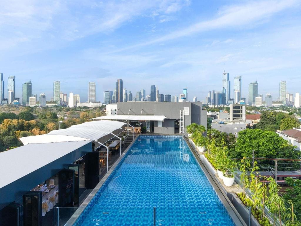 Mercure Jakarta Cikini — 3