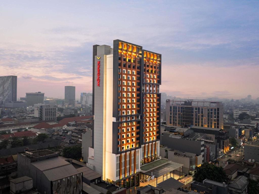 Mövenpick Hotel Jakarta City Centre — 1