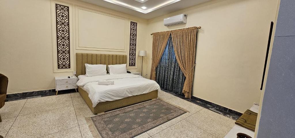 White House Karachi — 2