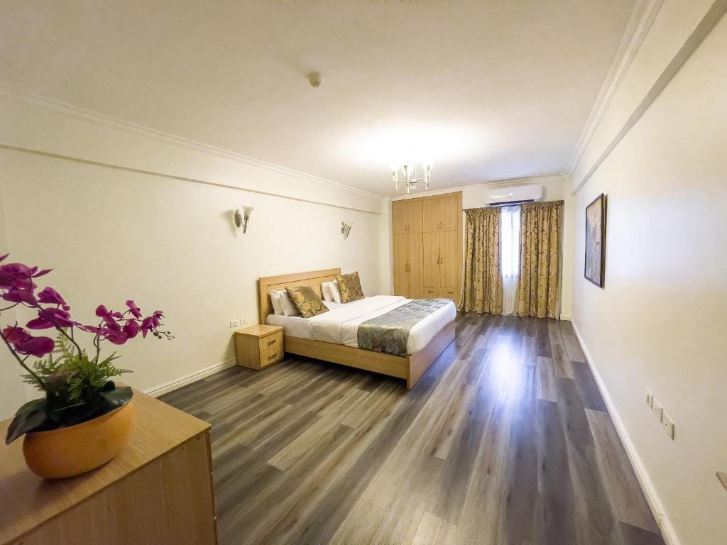 Maroko Bayshore Suites — 2