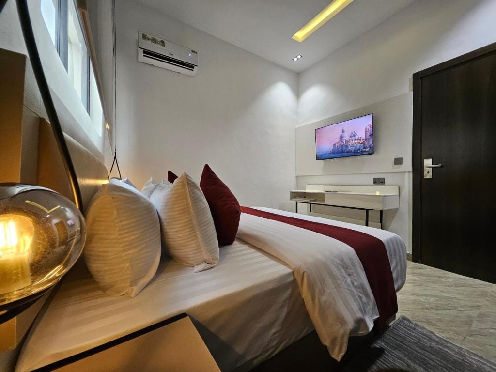 Teestone Hotels and Apartment Ikeja — 3
