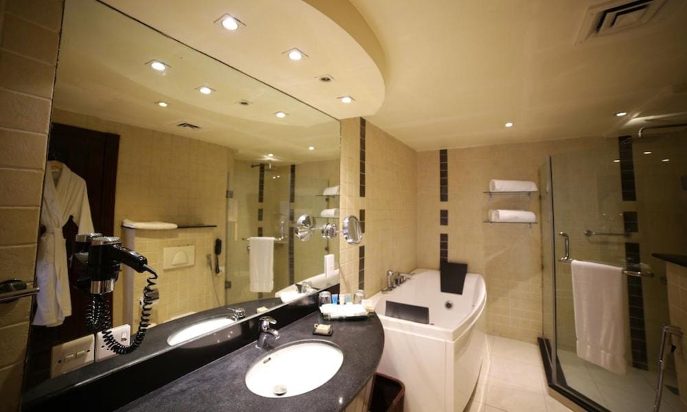 Park Lane Hotel — 3